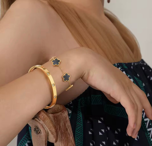 Clover bracelet