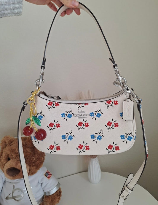 Coach CT830 Teri Shoulder Bag